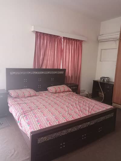 Room For Rent