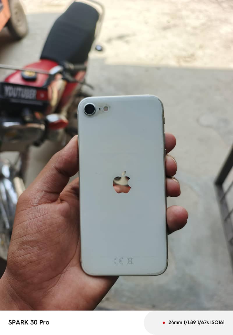 Apple iPhone SE 0