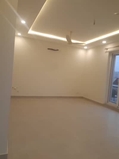 UPPER PORTION FOR RENT