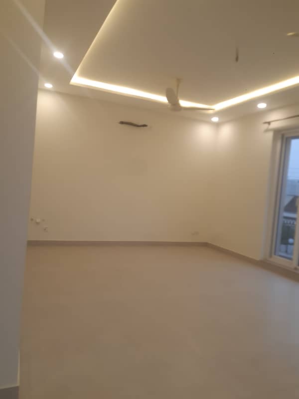 UPPER PORTION FOR RENT 0