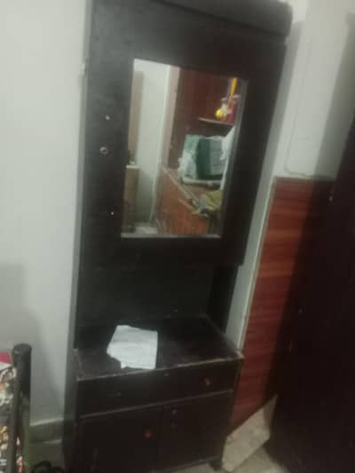 dressing table