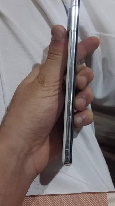 Google pixel 7pro 12/256 white color