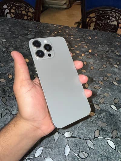 Apple iPhone 16 Pro Max