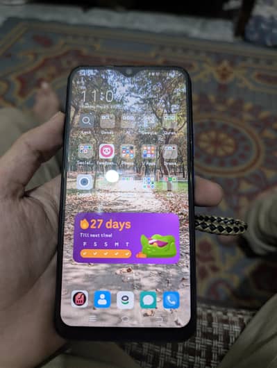Vivo Y15 with box