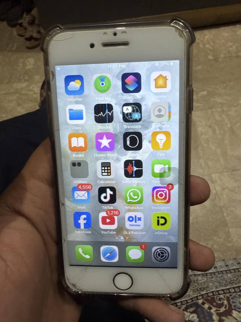Apple iPhone 7 1