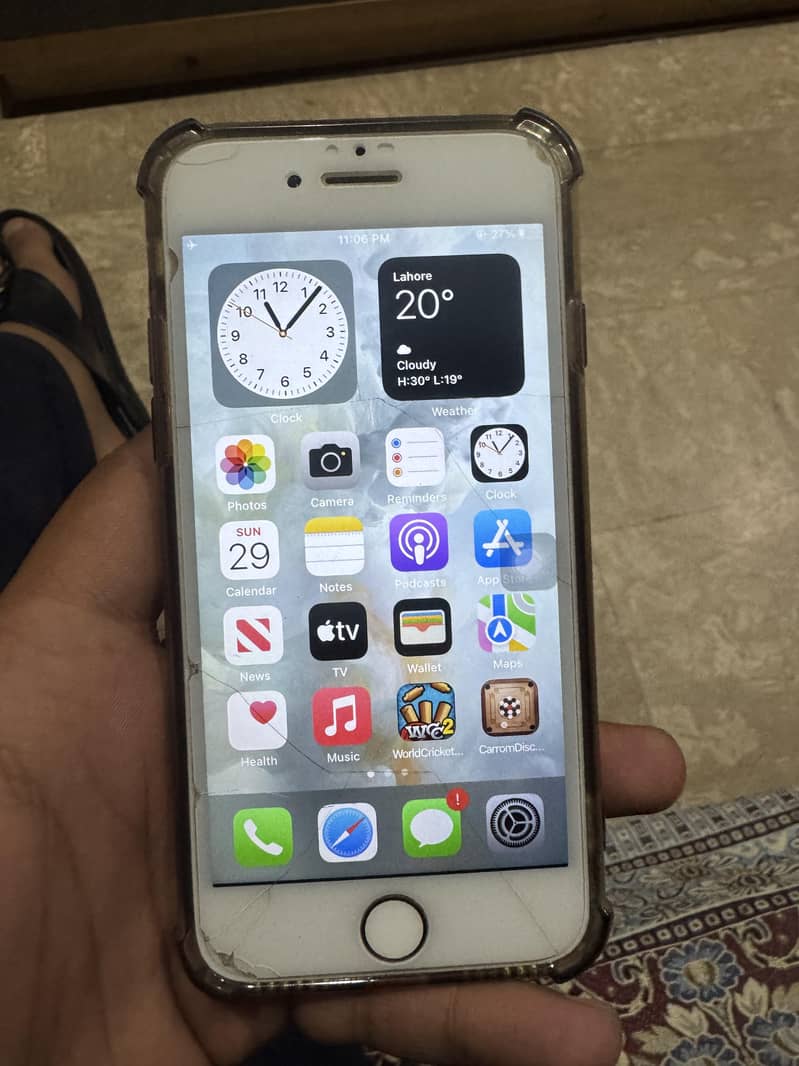 Apple iPhone 7 3