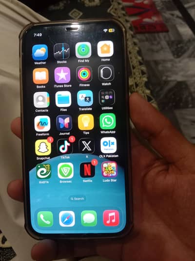 Apple iPhone 12