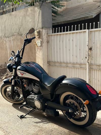 Victory 1700cc (Harley Davidson )
