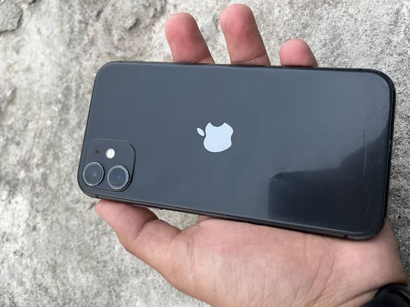 iPhone 11 3