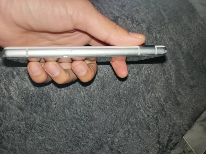 Google Pixel 7a 5