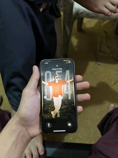 Apple iPhone 13 Pro with boxx