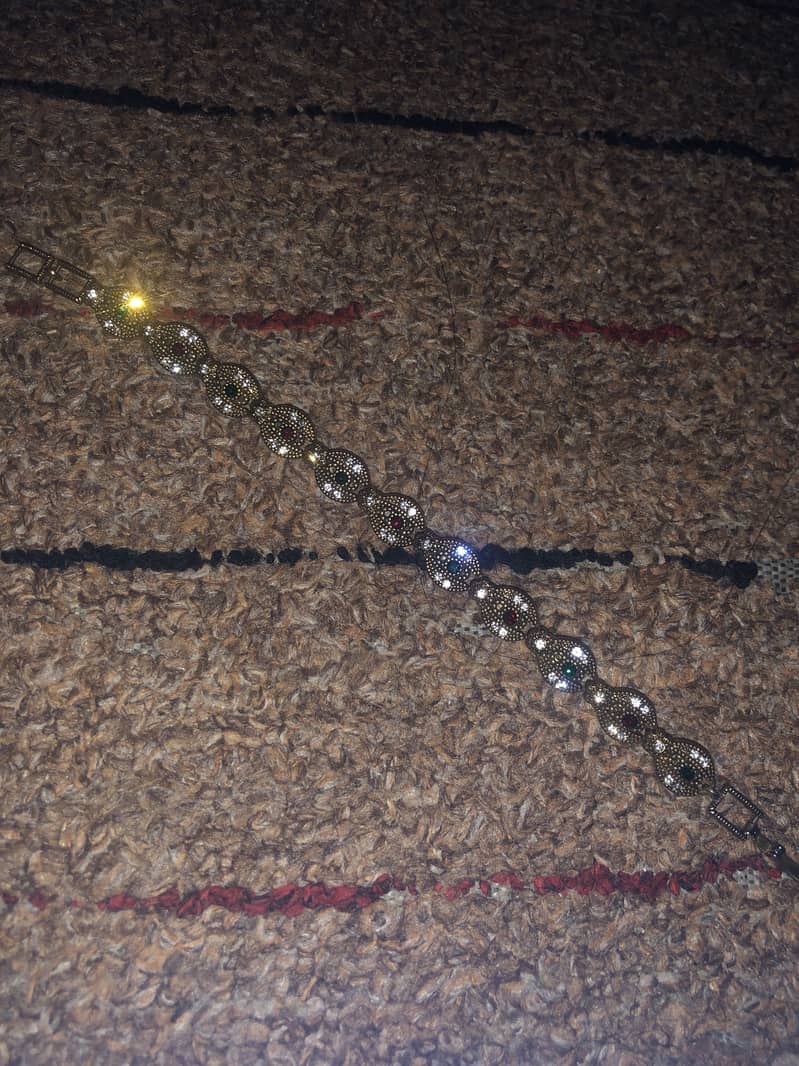 Bracelet 0