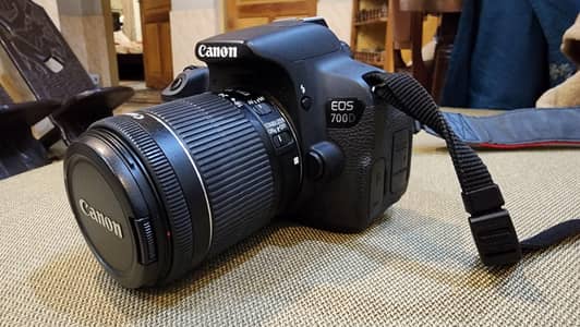 Canon 700D DSLR Camera (Additional Lense Included) for Sale