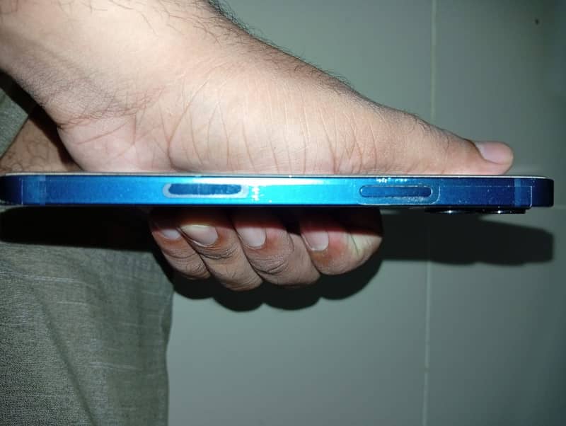 iPhone 12 2