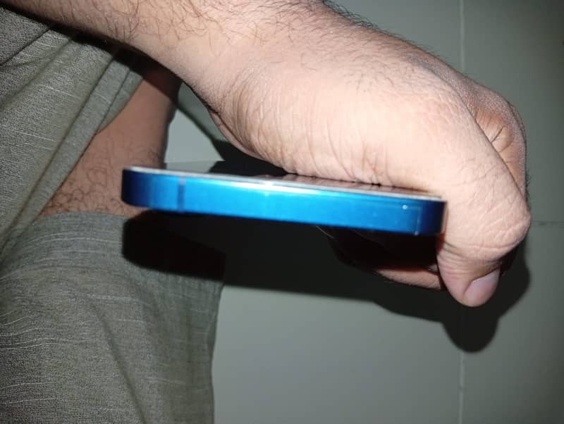 iPhone 12 5