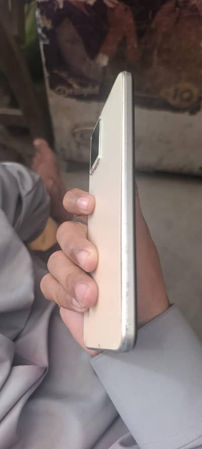 Vivo Y33T