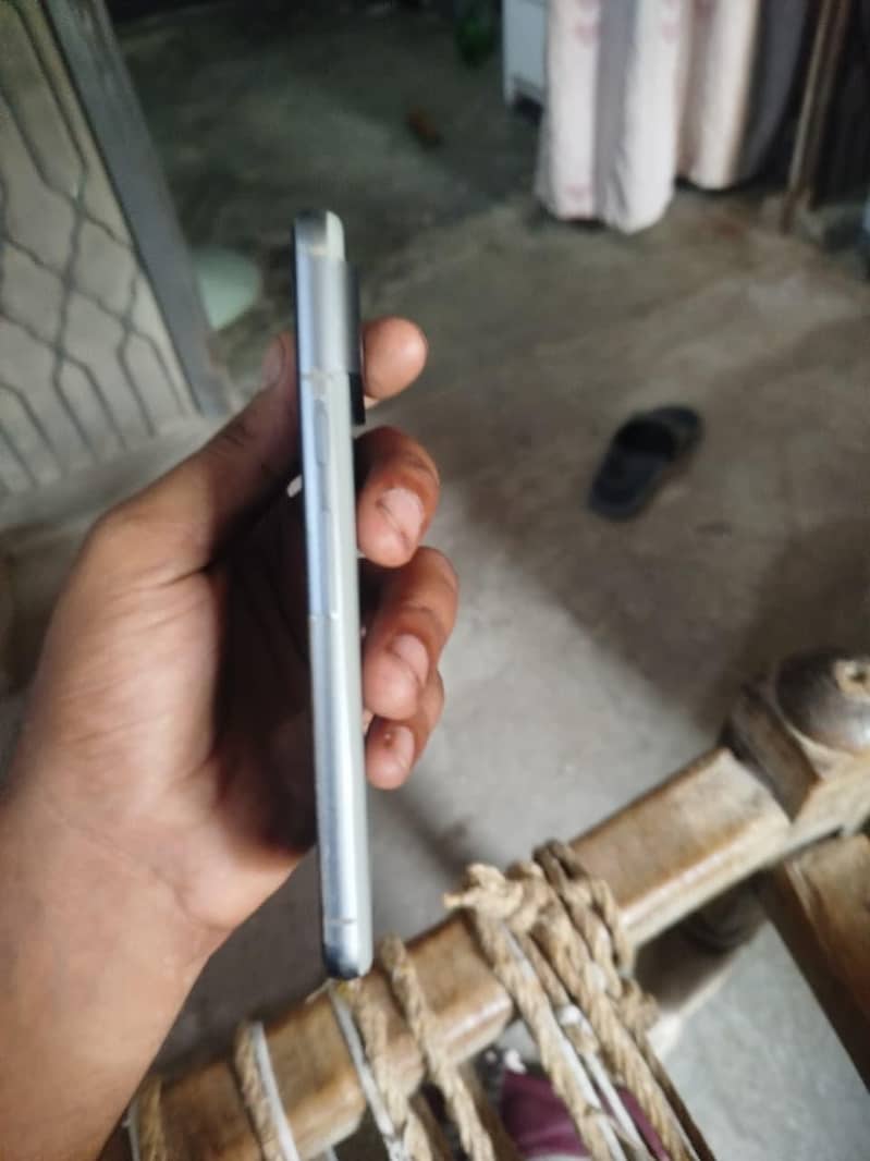 Google Pixel 8 1
