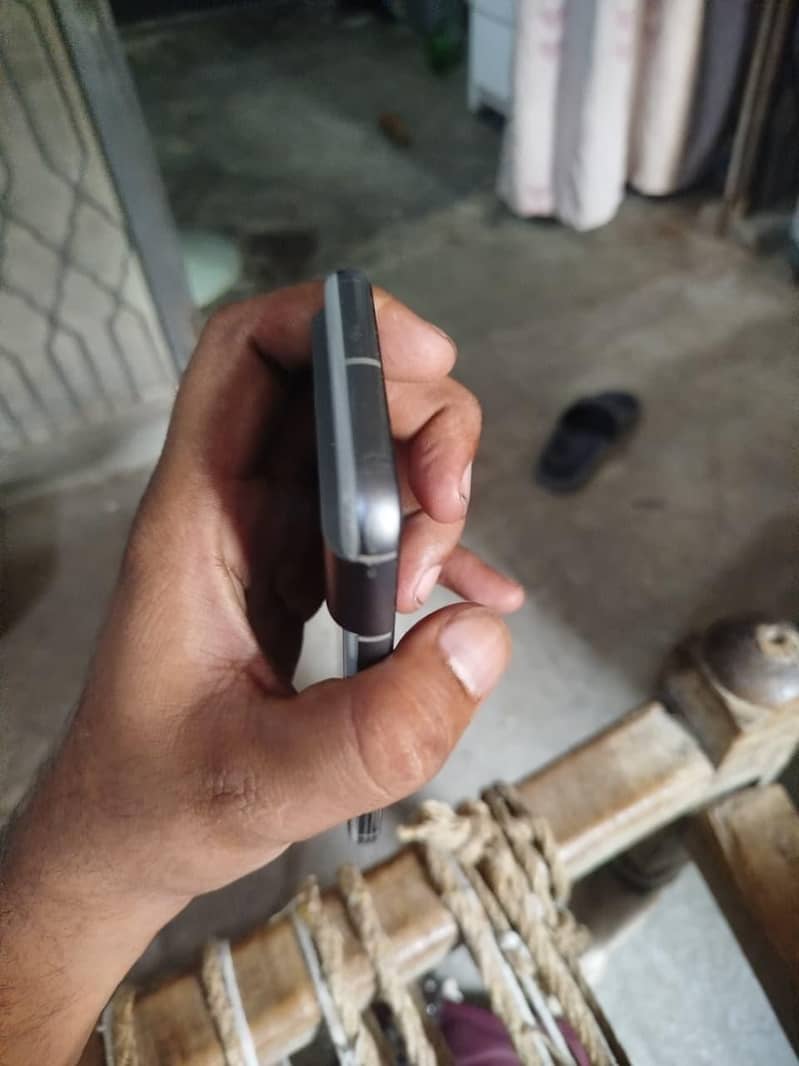 Google Pixel 8 2