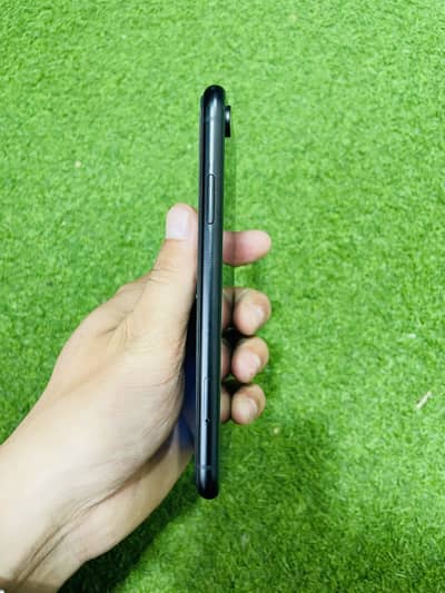 Apple iPhone XR