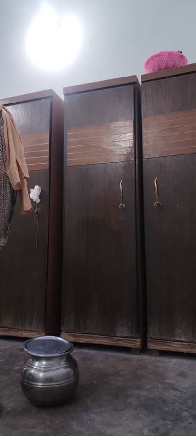 3 piece wadrobe munasib keemet pe 03102066714 only whtadup pe rabta