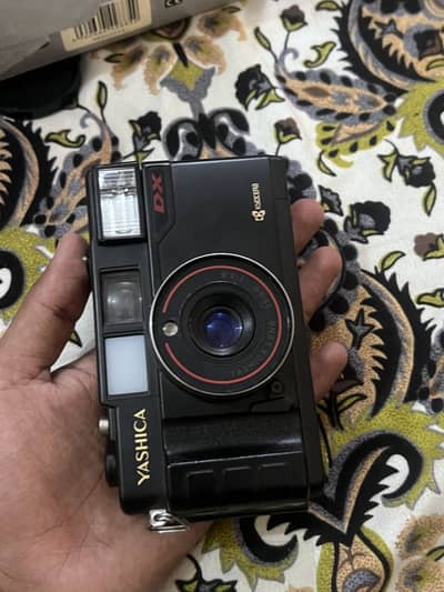 YASHICA MF 2