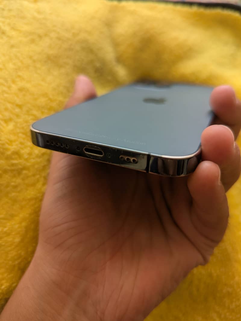 Apple iPhone 12 Pro 1