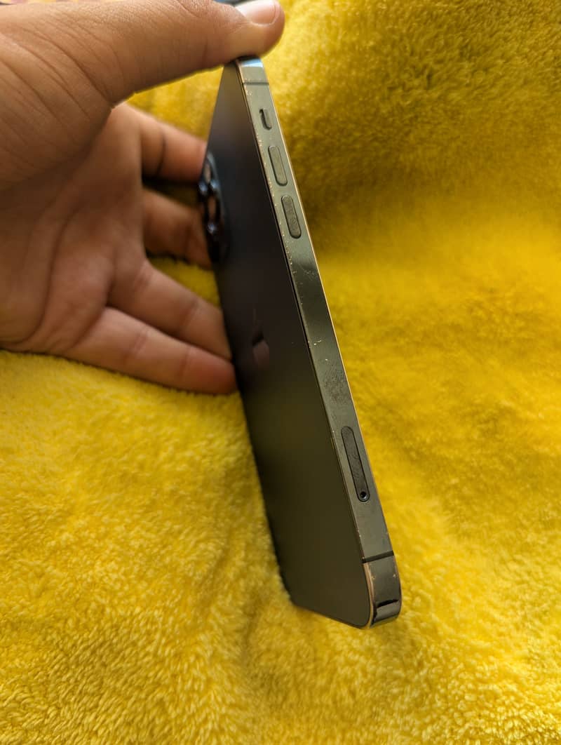 Apple iPhone 12 Pro 2