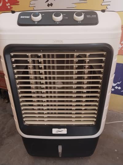 Royal 4700