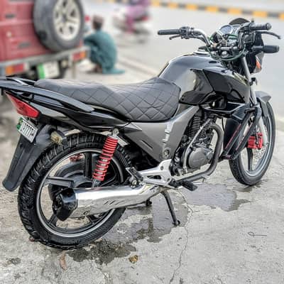 Honda CB 150 F
