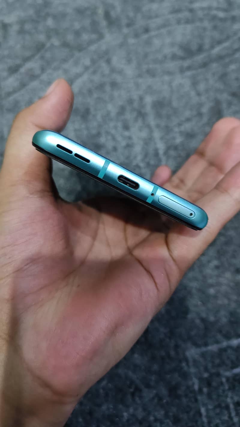 One Plus 8T 6