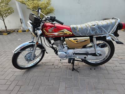 Honda 125 Gold Special Edition Red