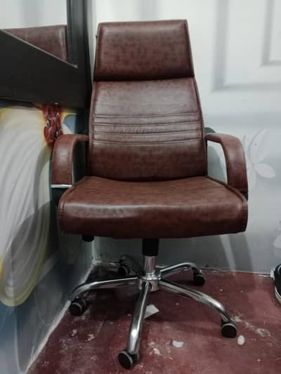 Branded Executive computer Chair with imported base