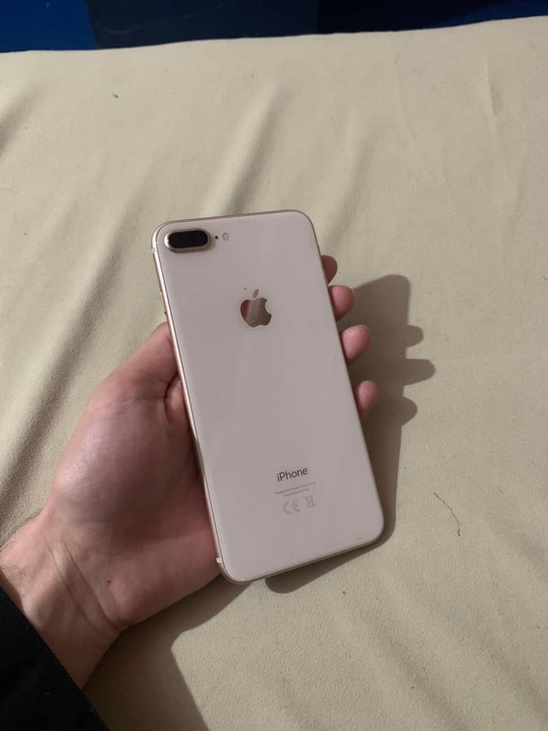 Apple iPhone 8 Plus 5
