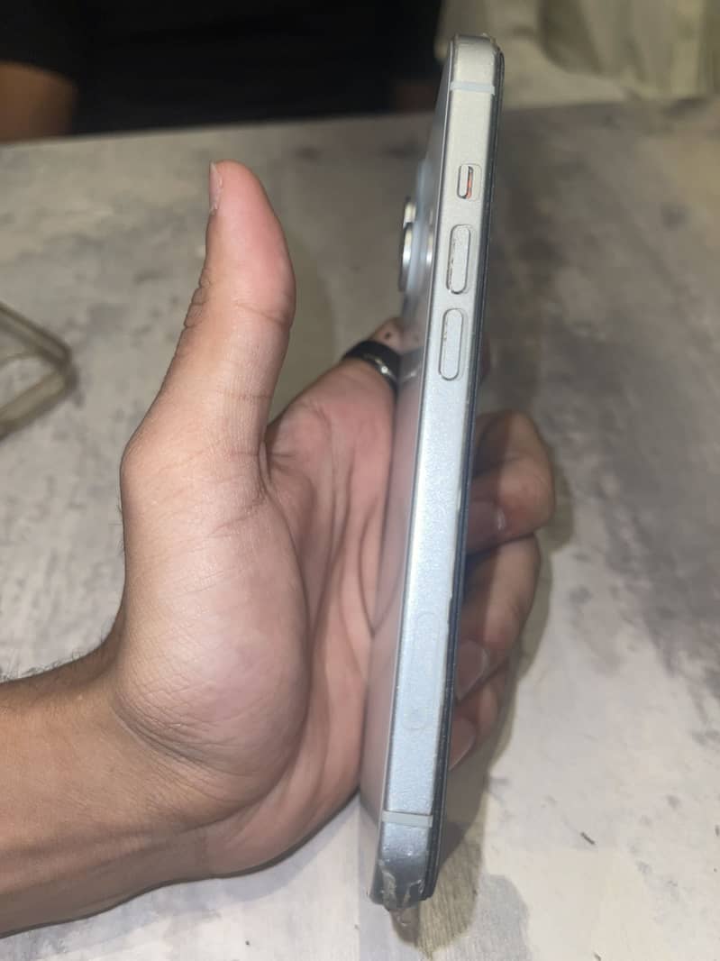 iPhone 15 jv 2