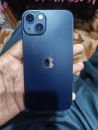 Apple iPhone 13