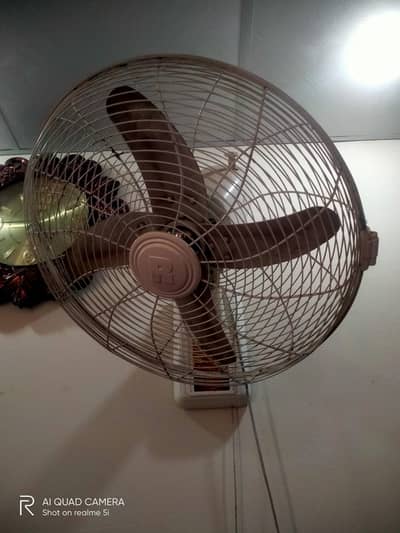 Royal Bracket Fan 2022 Model - Warranty Available - Excellent Con