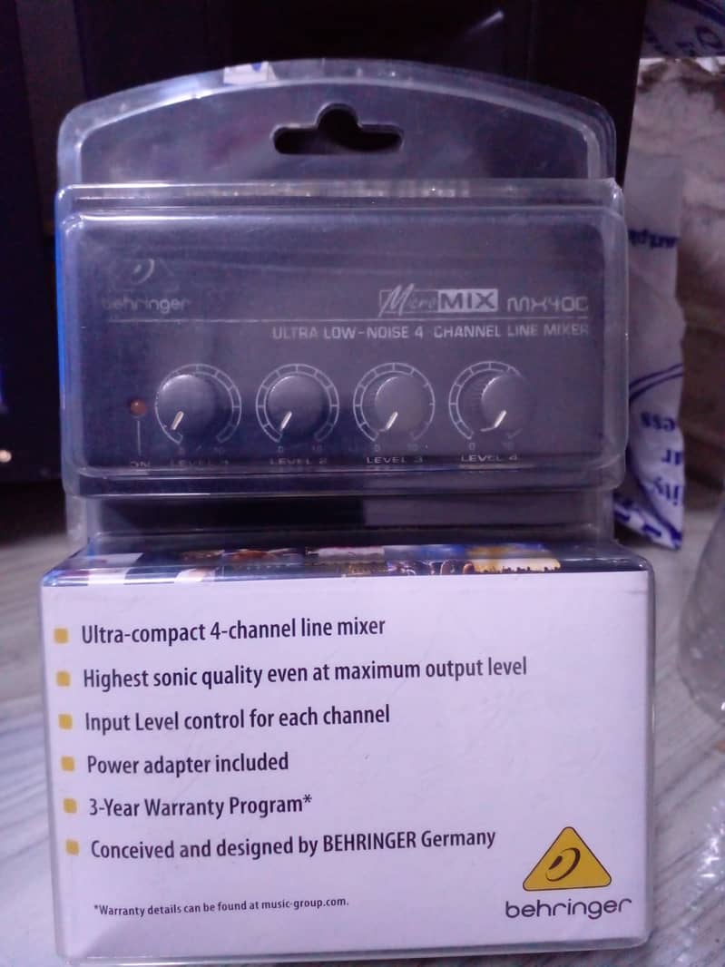 Behringer Micromix MX-400 2