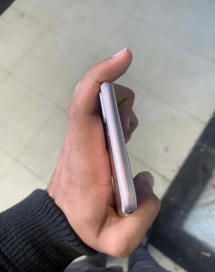 Apple iPhone 7 Plus 1