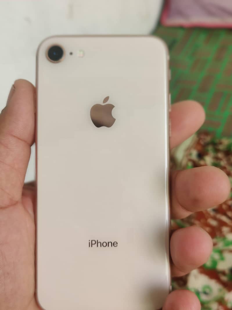 Apple iPhone 8 6