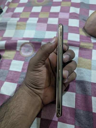 Apple iPhone XS