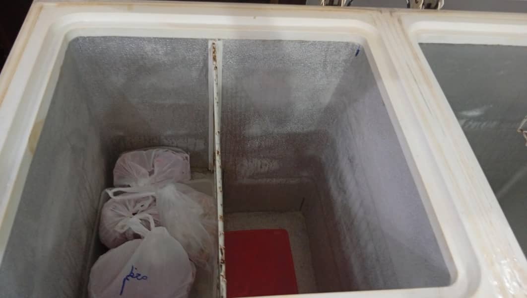 Used Waves Deep Freezer - Excellent Cooling + Free Mobile Stand 8