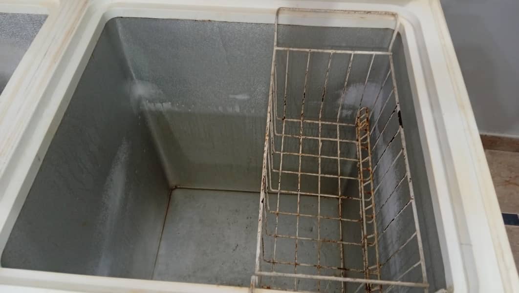 Used Waves Deep Freezer - Excellent Cooling + Free Mobile Stand 9
