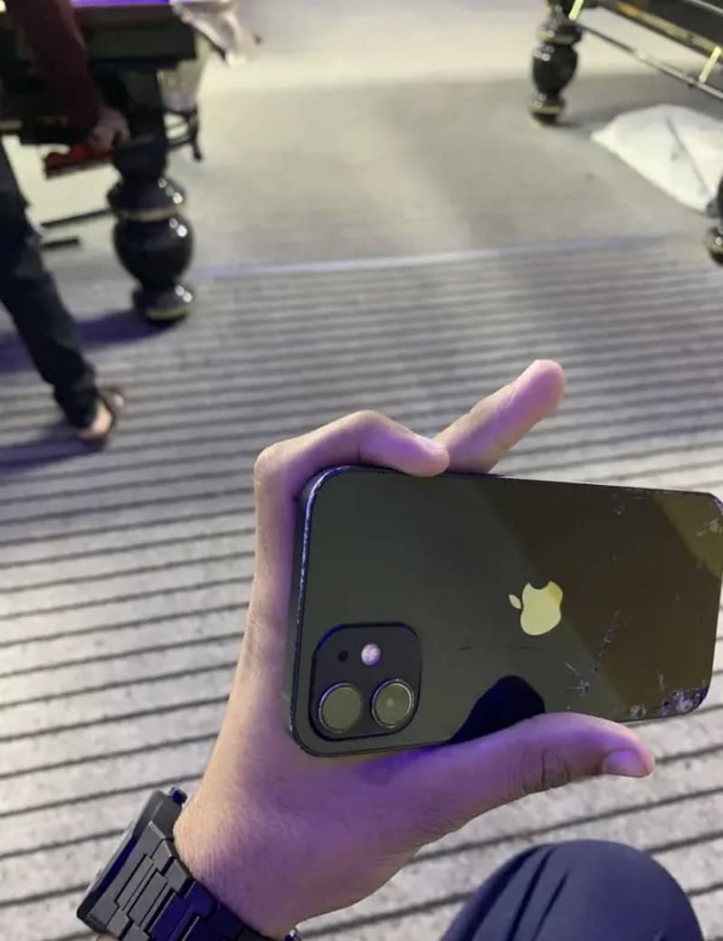 Apple iPhone 12 5