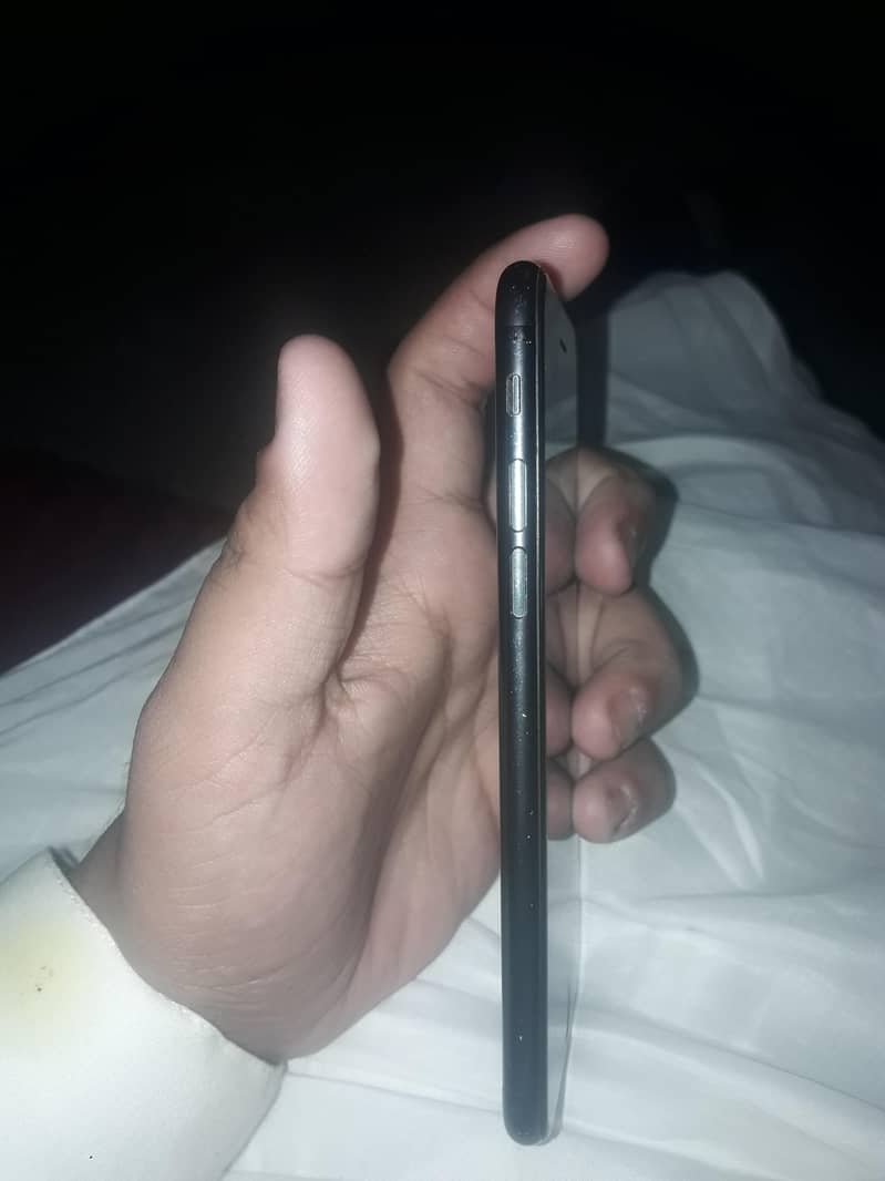 Apple iPhone 7 1