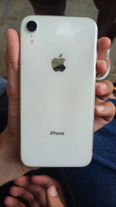 Apple iPhone XR