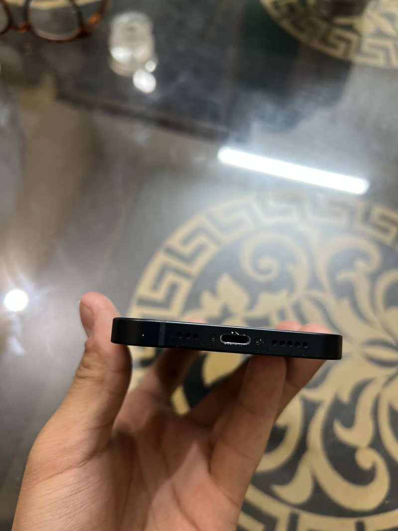 Apple iPhone 13 3