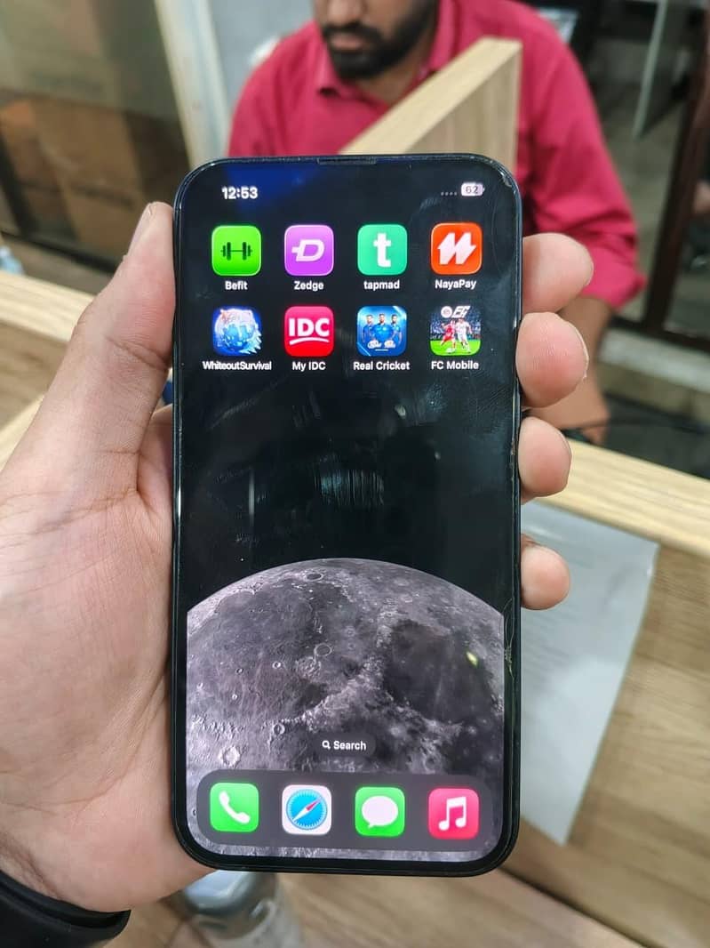 Apple iPhone 13 1