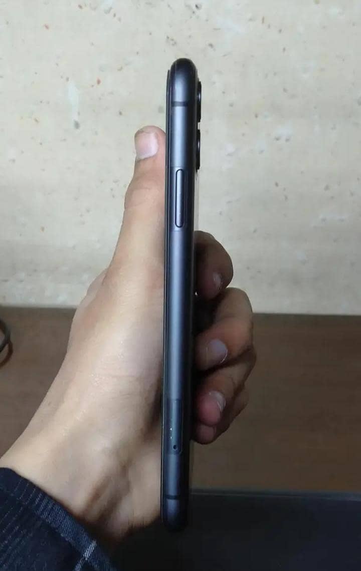 Apple iPhone 11 1