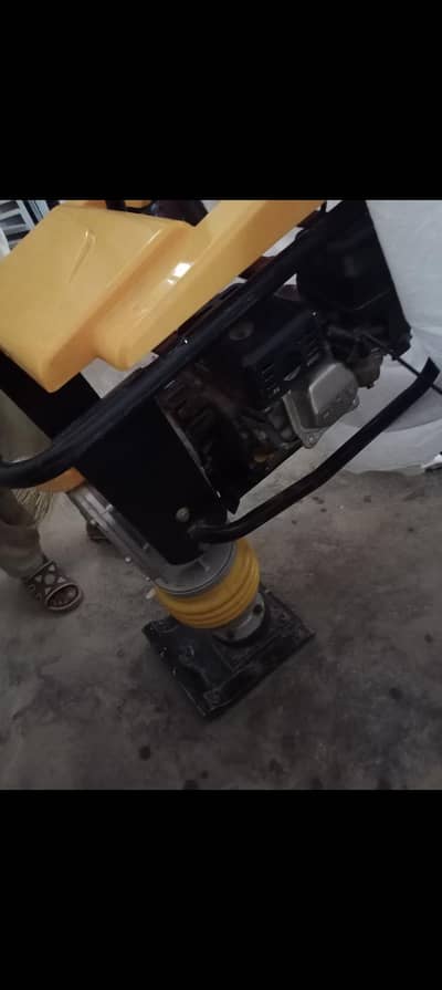 jumping compactor