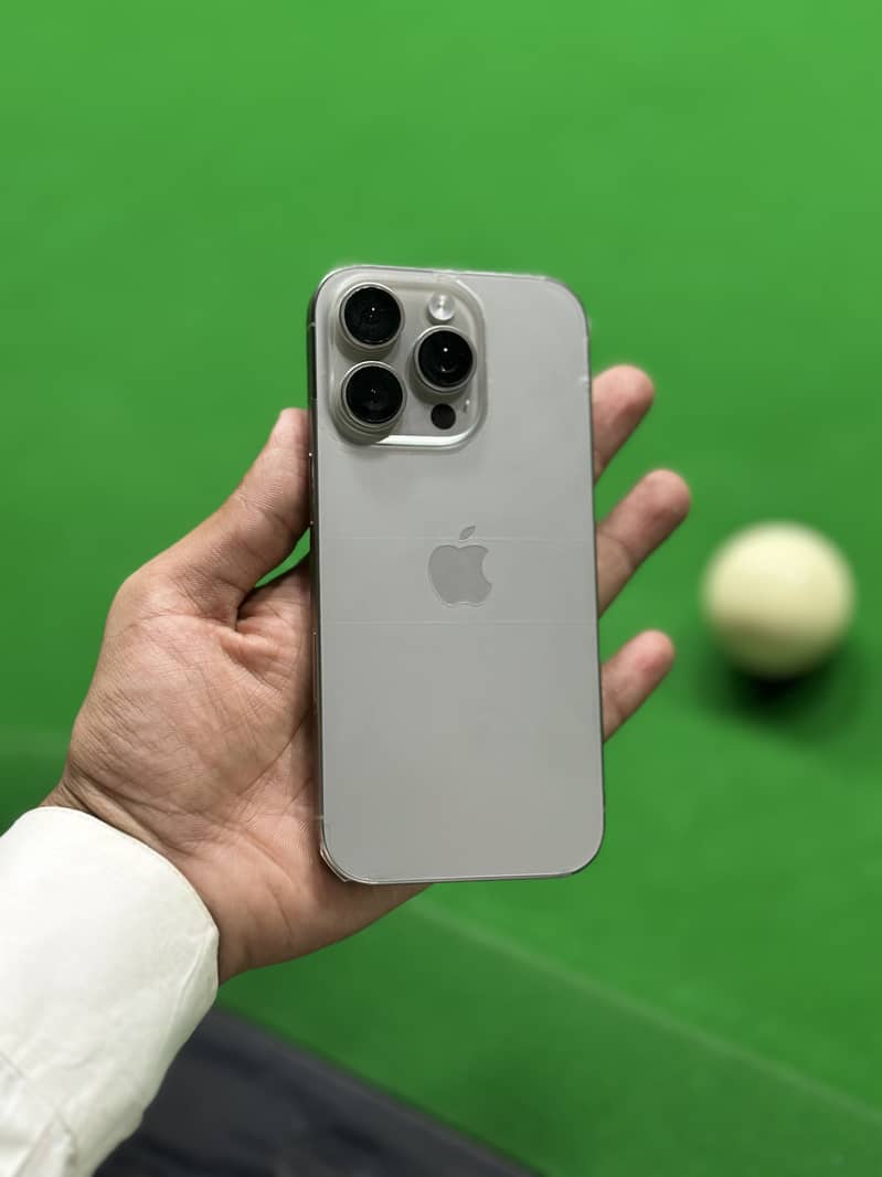 Iphone  16 pro 0